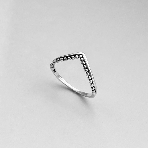 💞TOP SELLER💞Sterling Silver V Shape Ring with Dots, Chevron Rings, Stackable - Picture 7 of 12